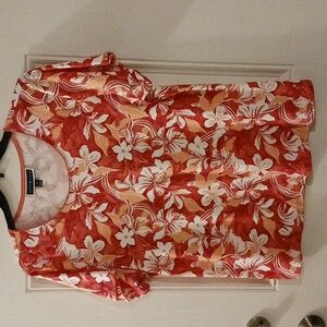 ****Karen Scott Red and White Floral Short Sleeve Top Plus Size 1X